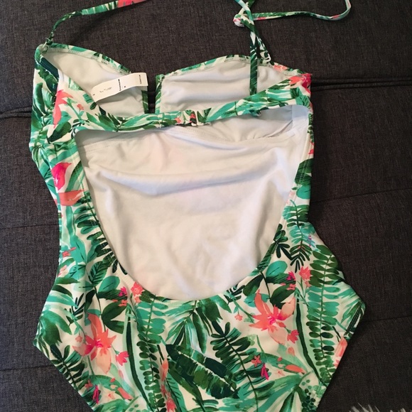 Floral, halter swimsuit. NWT - Picture 3 of 4
